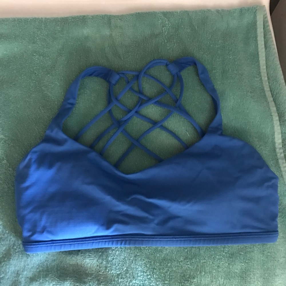 Lululemon free to be wild bra size 8
